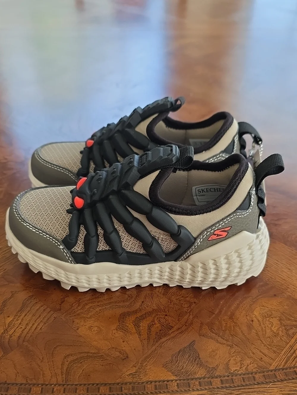 Skechers Monster Sneakers Creature Brisk Brown Black Scorpion Kids Size 11 - NEW